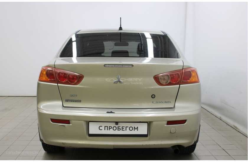 Mitsubishi Lancer
