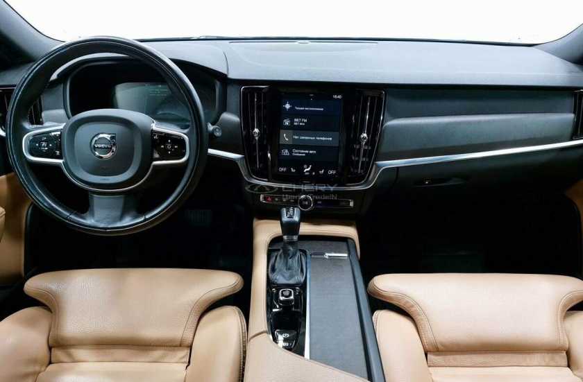 Volvo V90 Cross Country