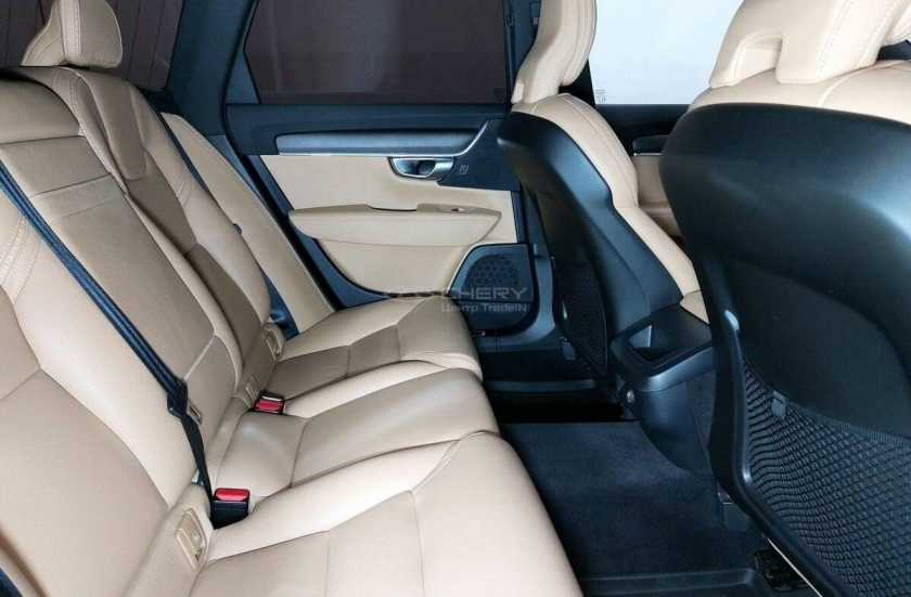 Volvo V90 Cross Country