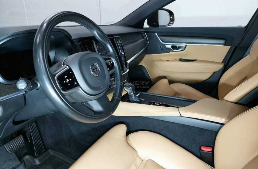 Volvo V90 Cross Country