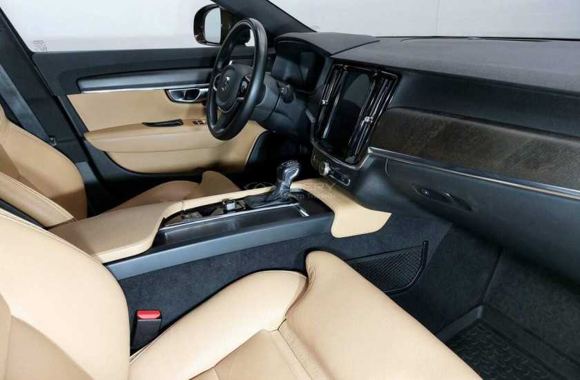 Volvo V90 Cross Country