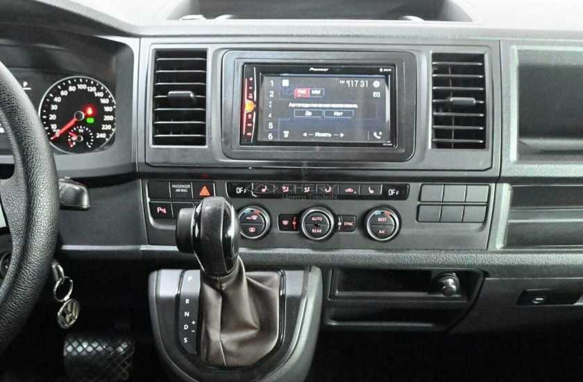 Volkswagen Caravelle