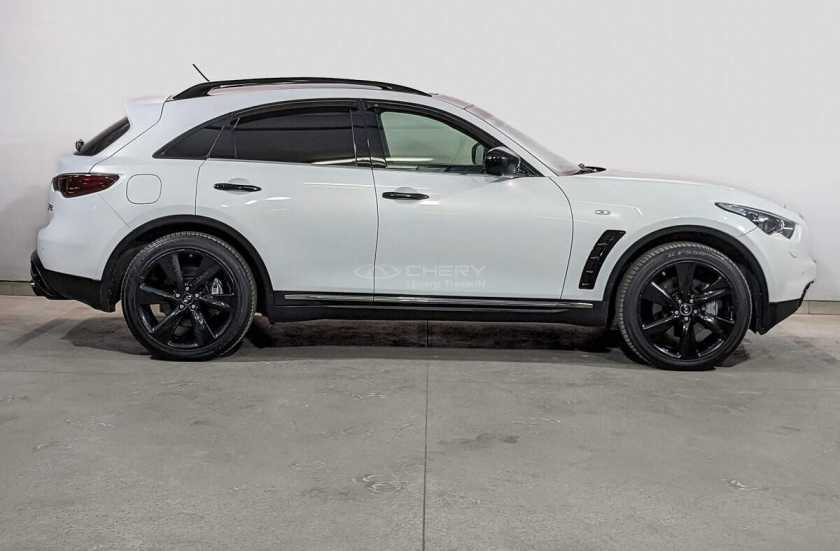 Infiniti QX70