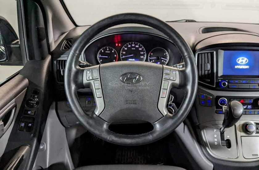 Hyundai Grand Starex