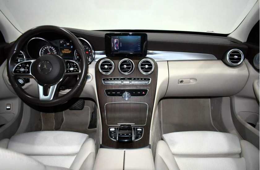 Mercedes-Benz C-Класс